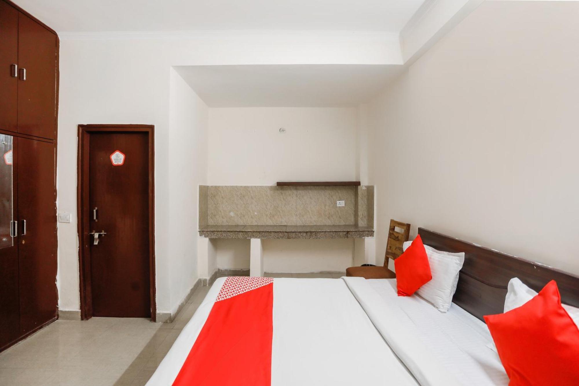 Hotel O Av Residency Near Botanic Garden Of Indian Republic Noida Exterior foto